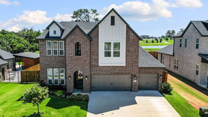 Property Photo:  810 Post Way  AR 72718 