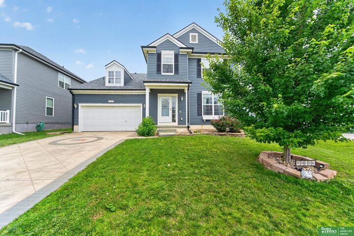 Property Photo:  7807 N 152 Avenue  NE 68007 
