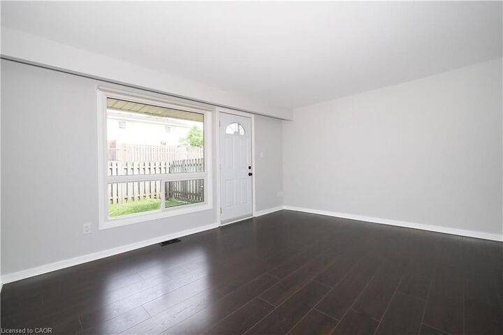 Property Photo:  165 Green Valley Drive 69  ON N2P 1K3 