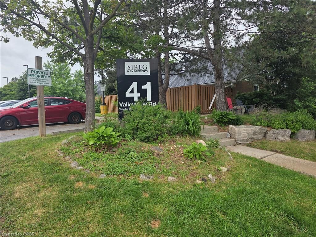 Property Photo: 41 Valleyview Road 11 ON N2E 3H9