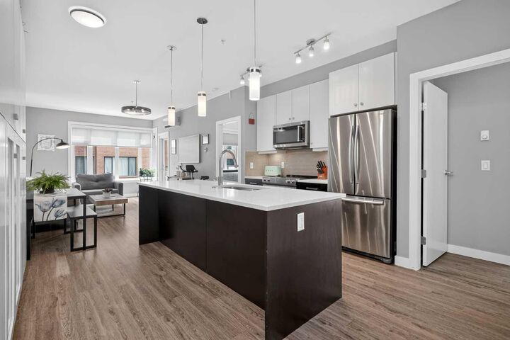 Property Photo:  1720 10 Street SW 309  AB T2T 3E8 