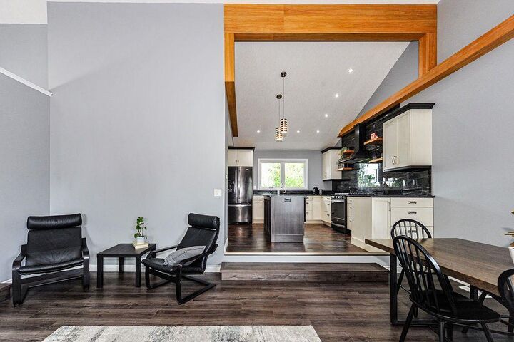 Property Photo:  6802 42A Avenue  AB T4V 3S4 