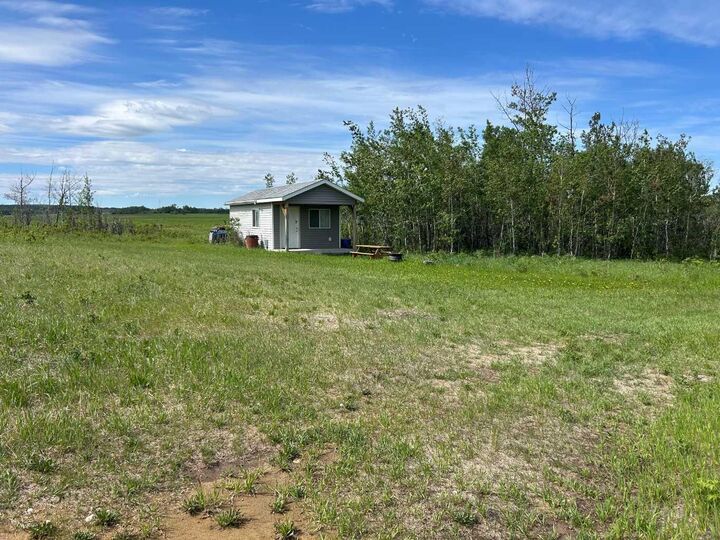 Property Photo:  W6476 29ne  AB T0H 3P0 