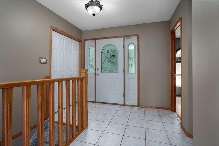 Property Photo:  5212 43 Avenue  AB T4V 0A2 