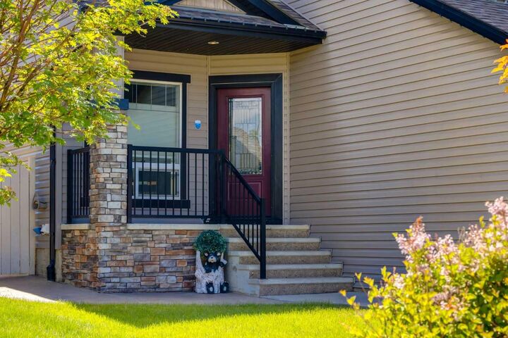 Property Photo:  65 Morningside Circle SW  AB T4B 0L7 