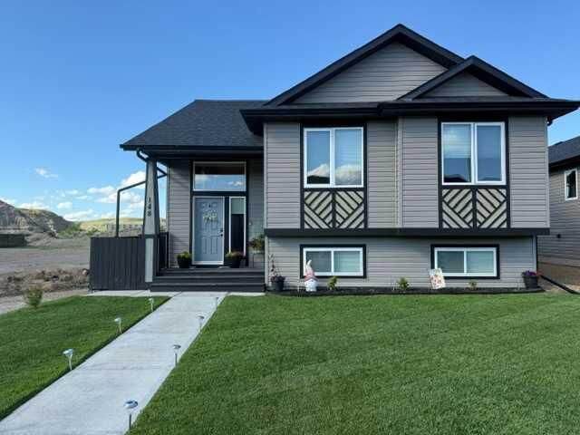 Property Photo: 148 10 Avenue SE AB T0J 0Y6