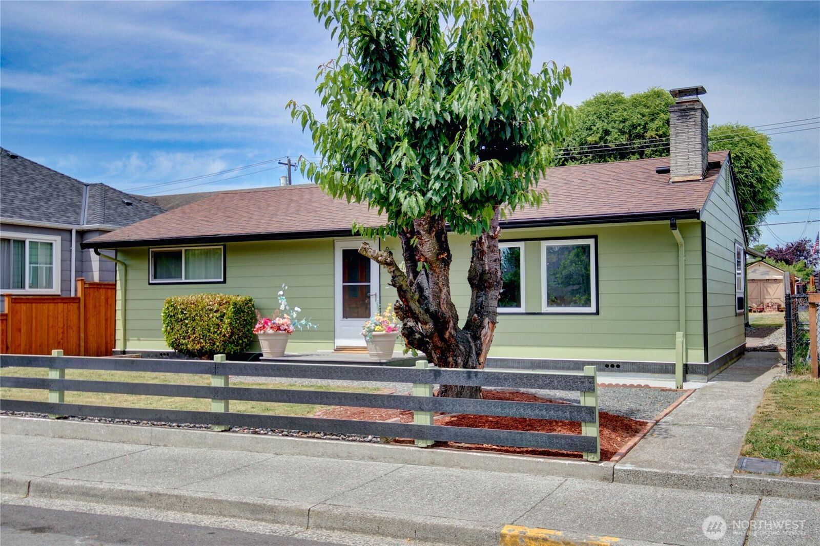 Property Photo:  1709  2nd St  WA 98270 
