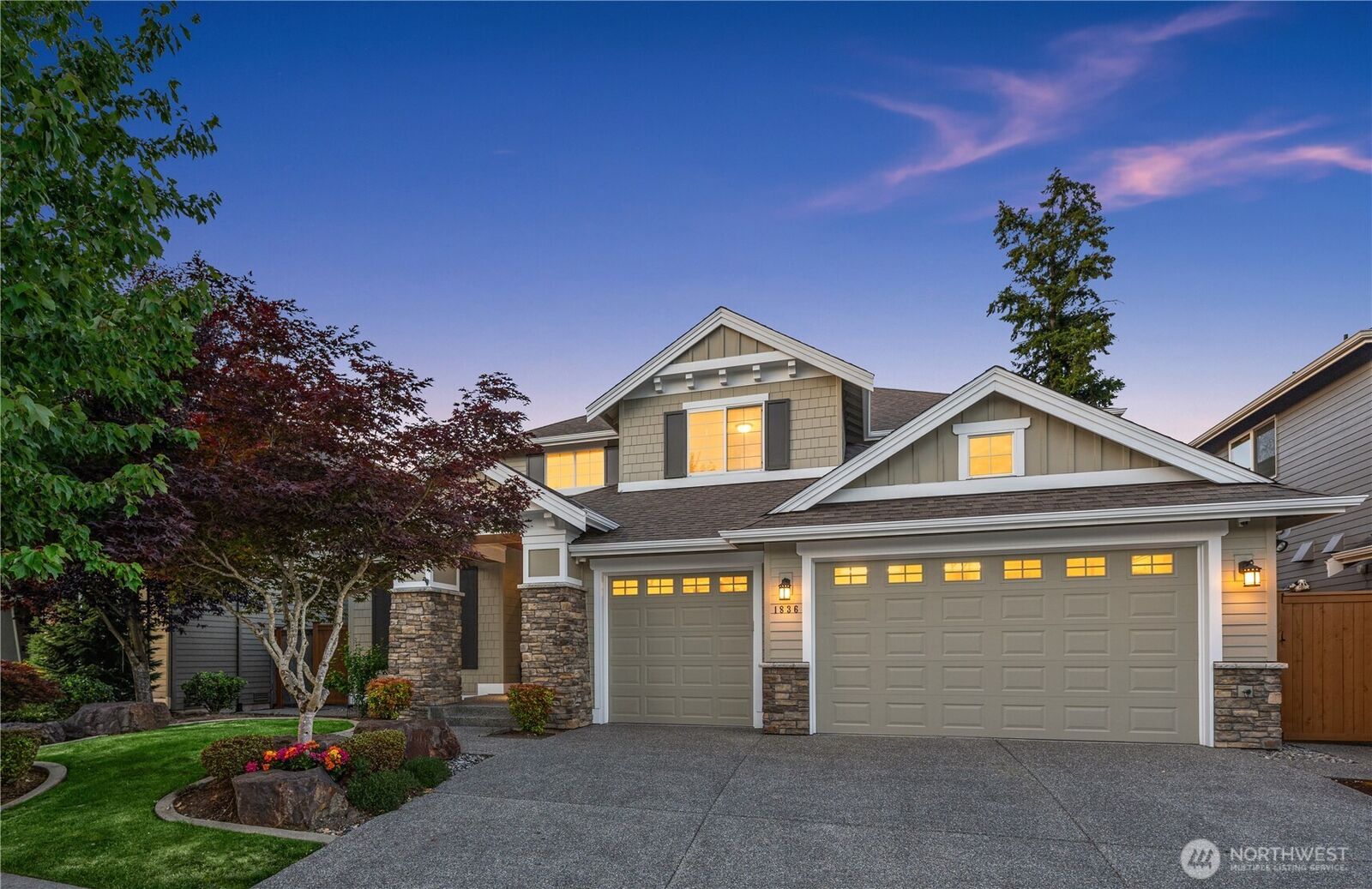 Property Photo:  1836  273rd Place SE  WA 98075 