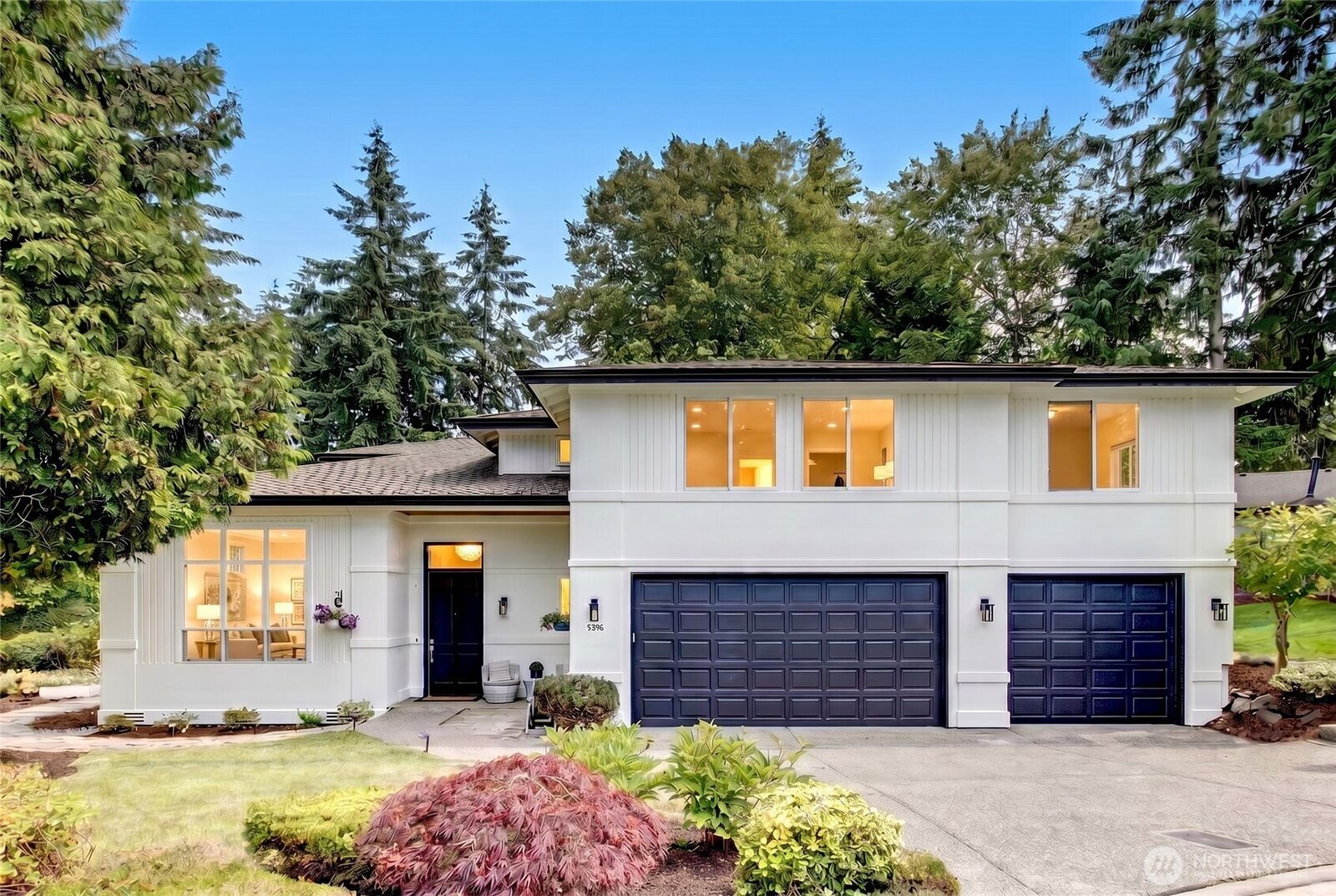 Property Photo:  5906  111th Place NE  WA 98033 