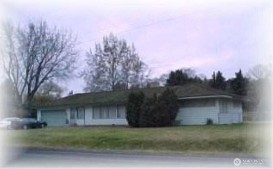 Property Photo:  20160  Linden Road  WA 98851 