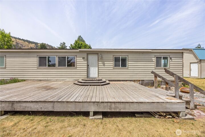Property Photo:  27  Buckingham Alley  WA 98812 