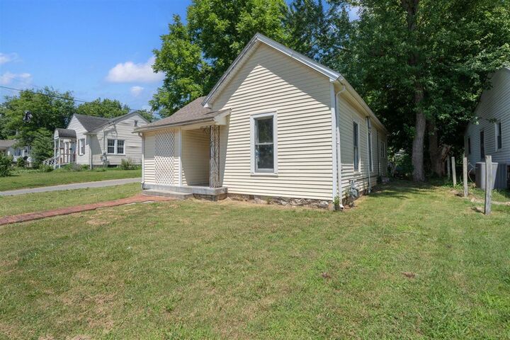 Property Photo:  1447 Nutwood Street  KY 42101 
