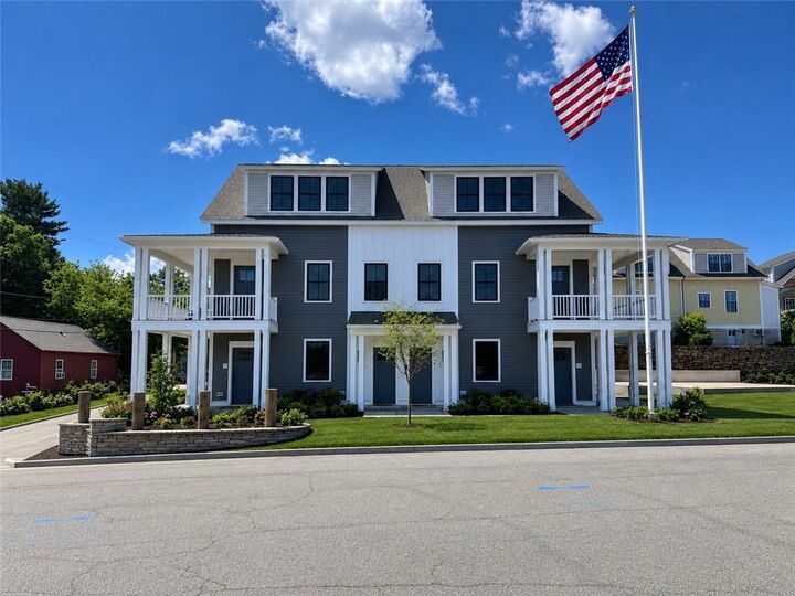 Property Photo:  67 Queen Street 3C  RI 02818 