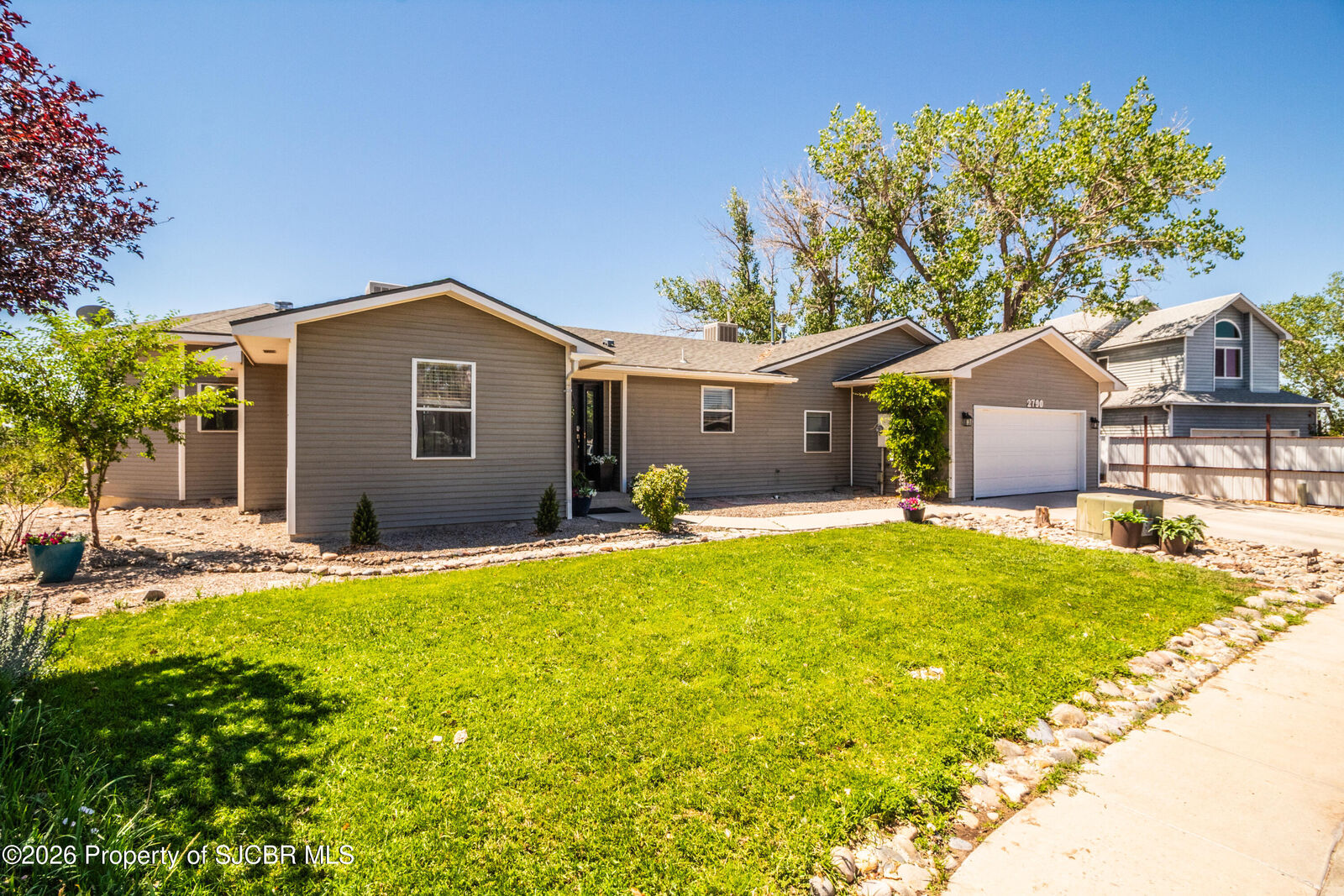 Property Photo:  2700 Eastridge Court  NM 87401 