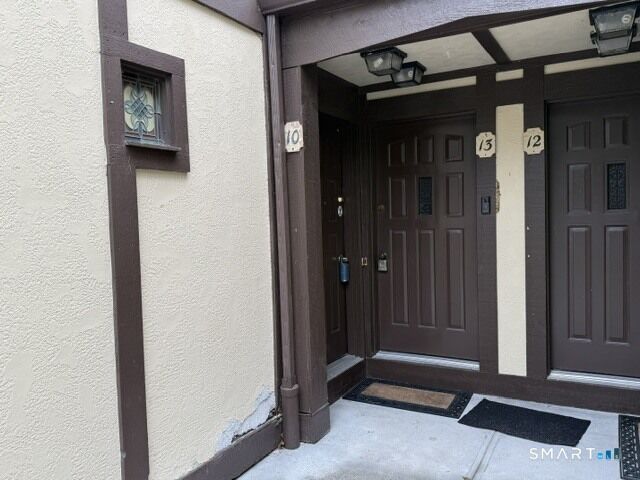 Property Photo:  10 Tara Drive 10  CT 06804 