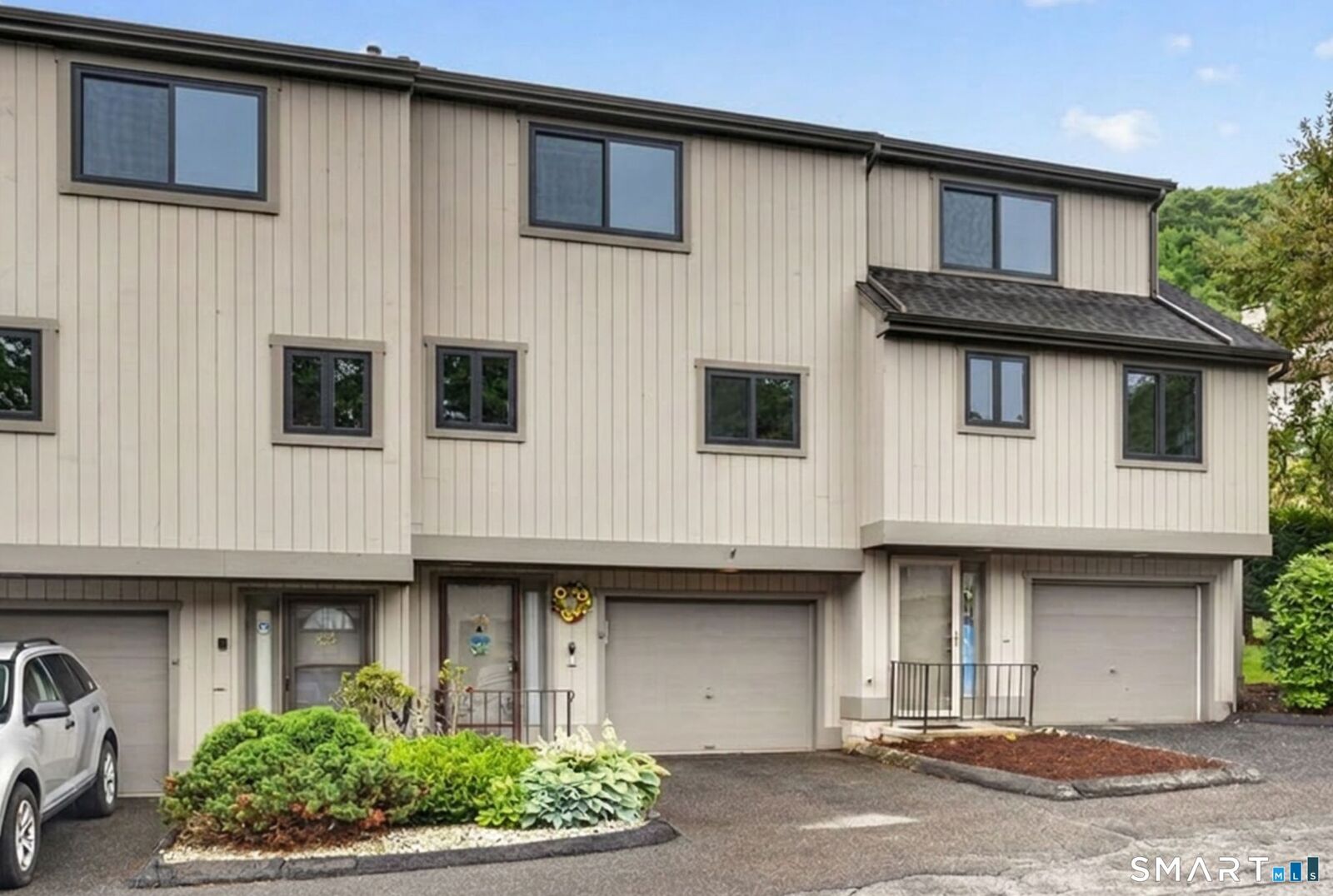 Property Photo:  30 Brockton Court 30  CT 06403 