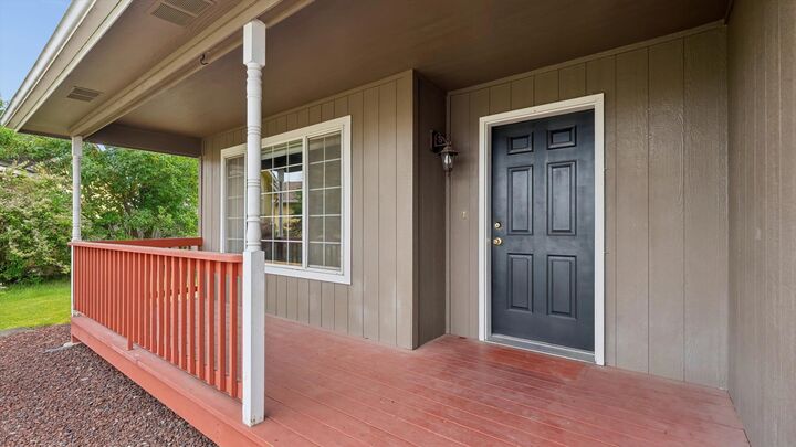Property Photo:  1402 E Houghton Ct  WA 99217 