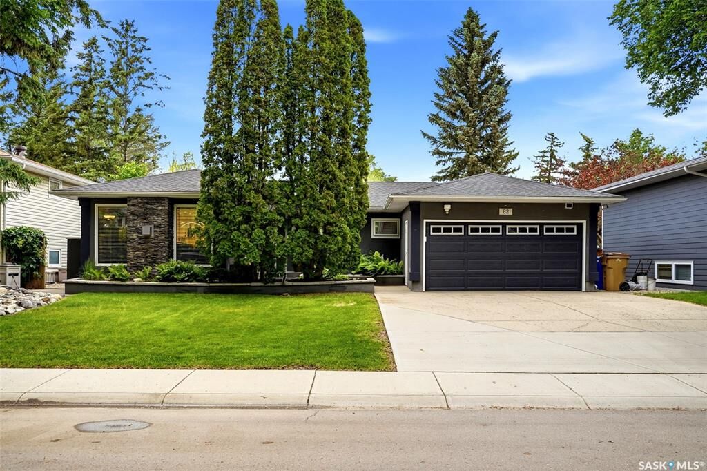 Property Photo:  82 Compton Road  SK S4S 2Y3 