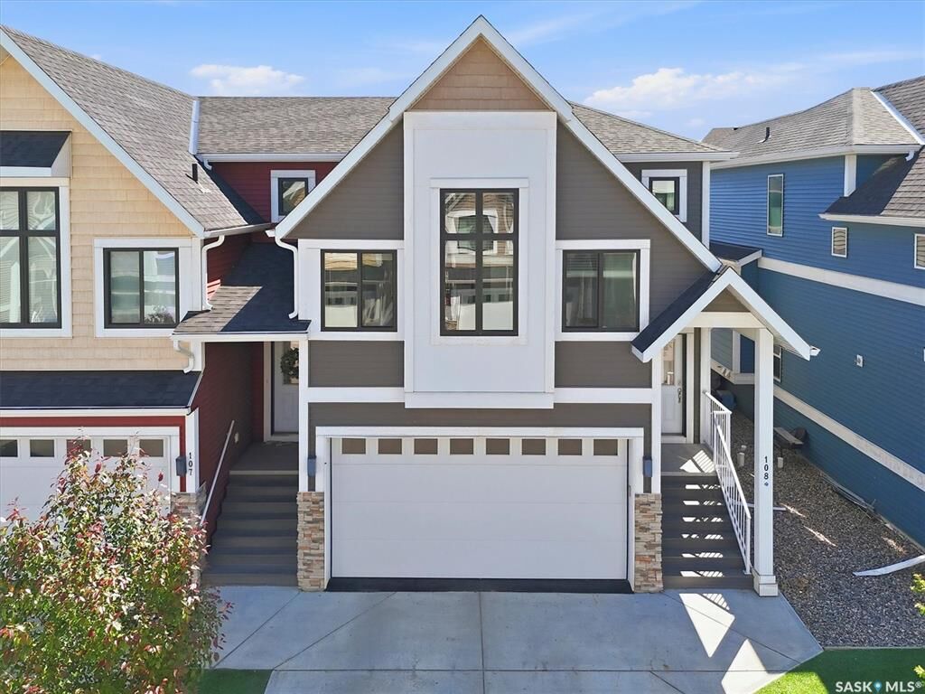 Property Photo:  900 St Andrews Lane 108  SK S0K 4S4 