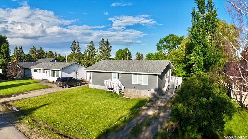 Property Photo:  138 Sunset Street  SK S0A 0M0 
