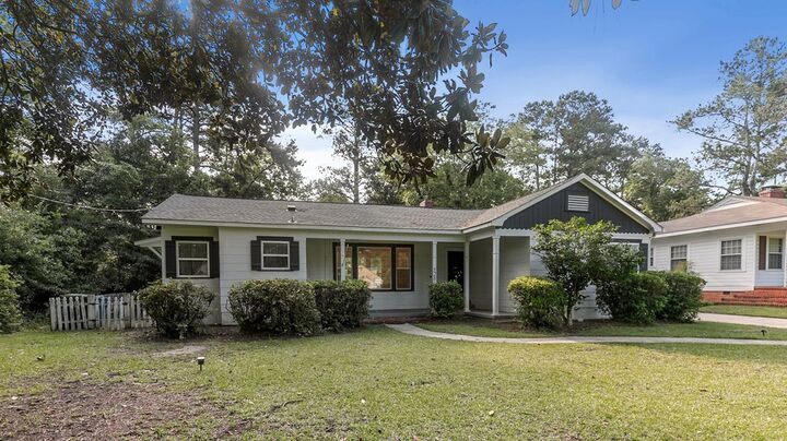 Property Photo:  528 N Park Ave.  AL 36303 