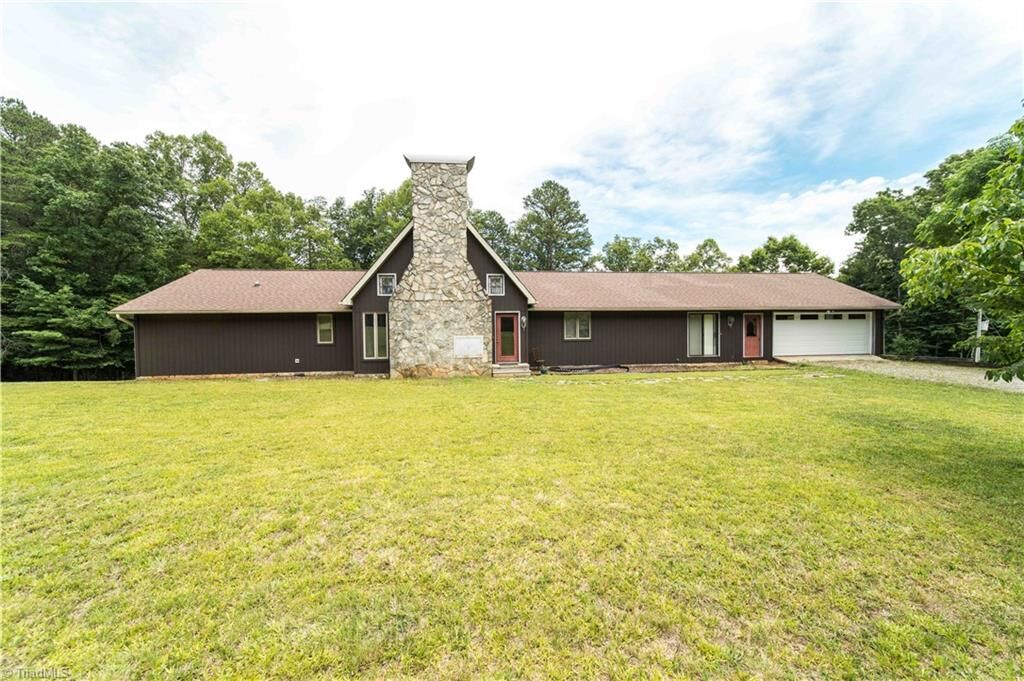 Property Photo:  1068 Nathan Lane  NC 27043 