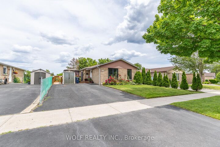 Property Photo:  114 John Tabor Trail  ON M1B 2V2 