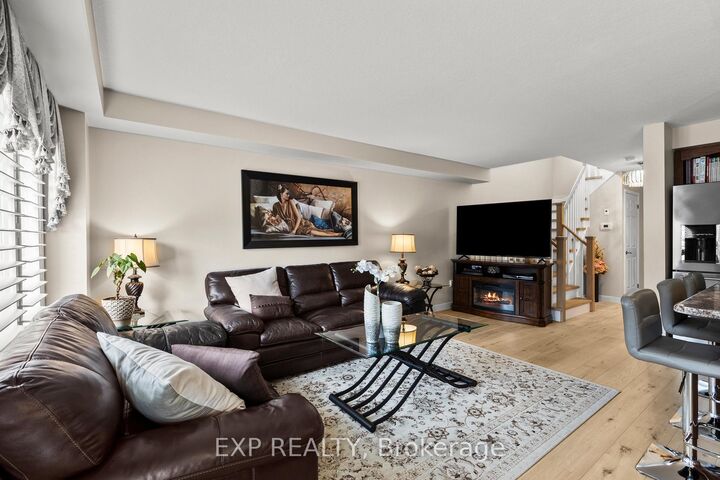 8679 Dogwood Crescent — photo 1