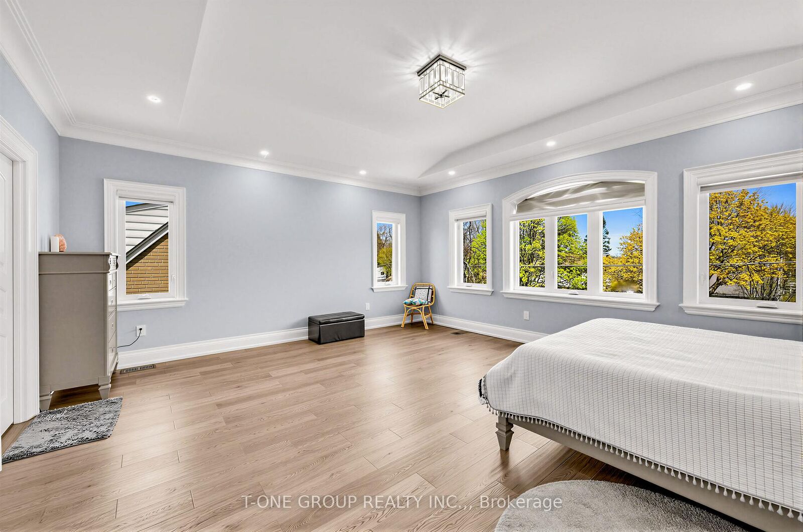 Property Photo: 70 Scarborough Heights Boulevard ON M1M 2V4