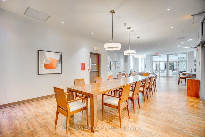 Property Photo: 2240 Lake Shore Boulevard W 908 ON M8V 0B1