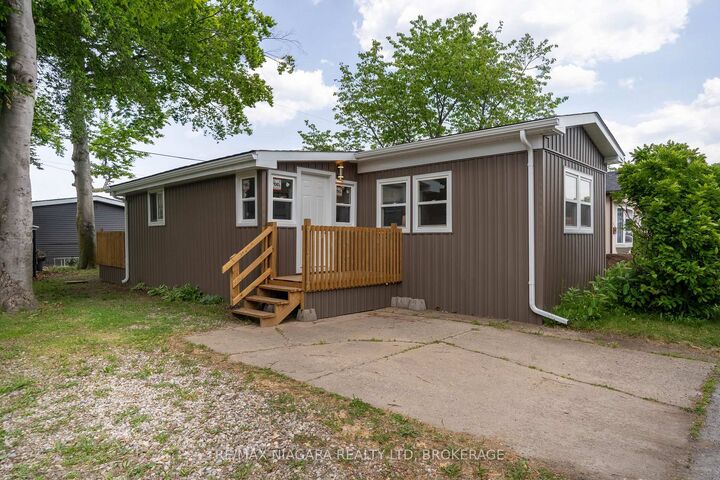 4597 Martha Lane — photo 1