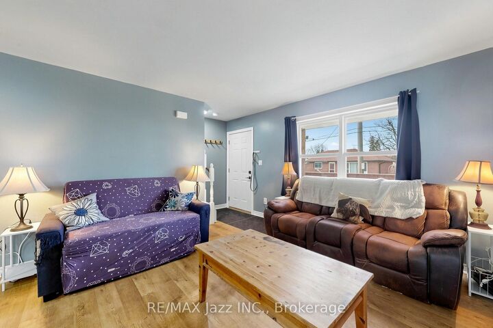 Photo de la propriété:  81 Harcourt Street  ON L1A 1M3 