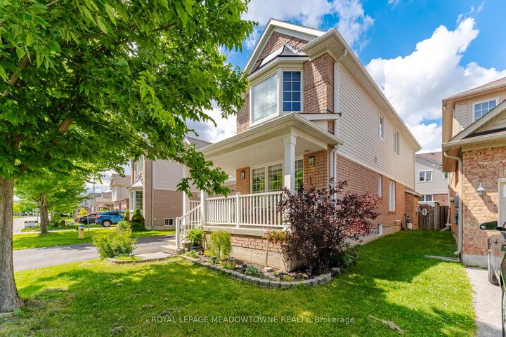 Property Photo:  214 John W. Taylor Avenue W  ON L9R 0H9 
