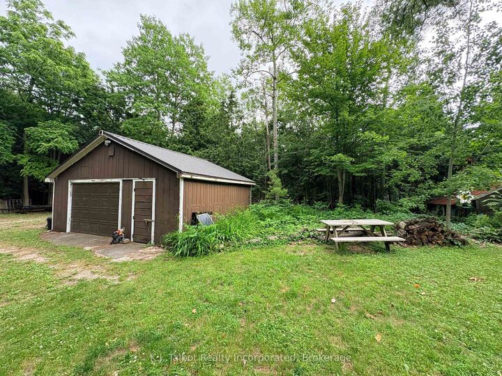 Property Photo:  81001 Falls Road  ON N7A 3X8 