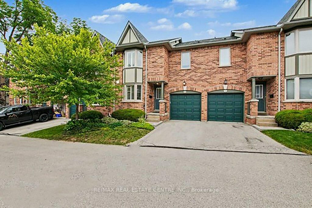 Property Photo:  76 River Drive 10  ON L7G 2J2 