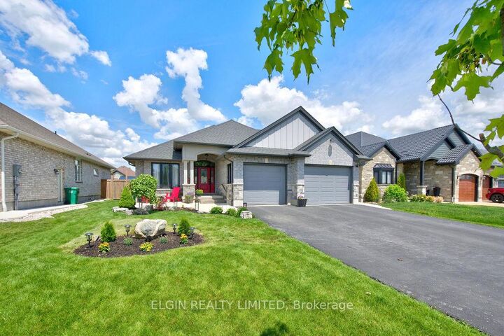 40 Glengariff Drive — photo 1