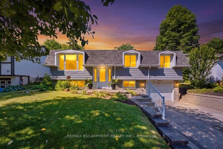 Property Photo:  14 Gateway Drive  ON N1H 6W8 