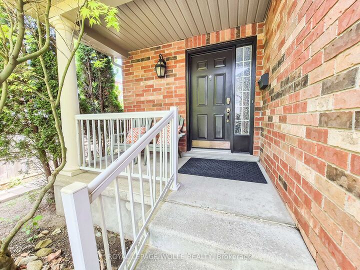 Property Photo:  147 Dubrick Crescent 1  ON N2E 4G3 