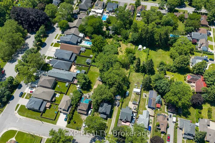 Property Photo:  6111 Carlton Avenue  ON L2G 5J8 
