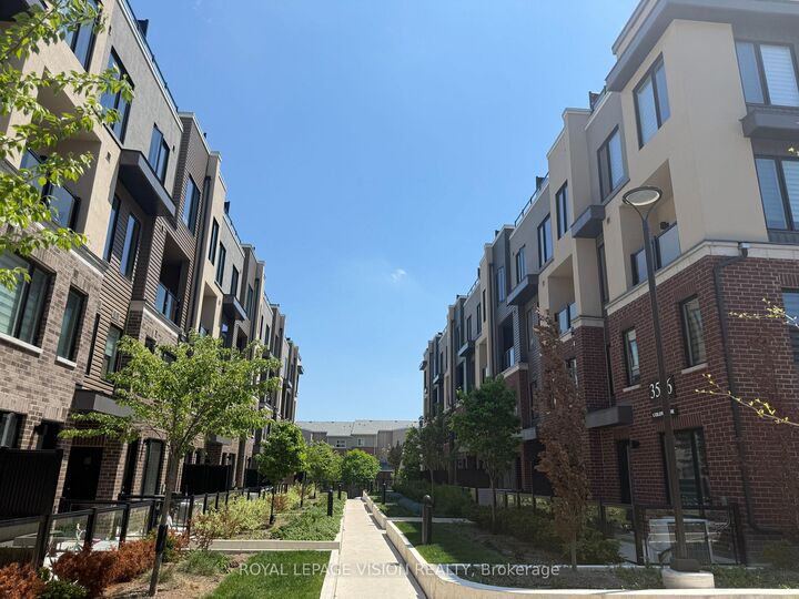 Property Photo:  3556 Colonial Drive W 5  ON L5L 0B9 