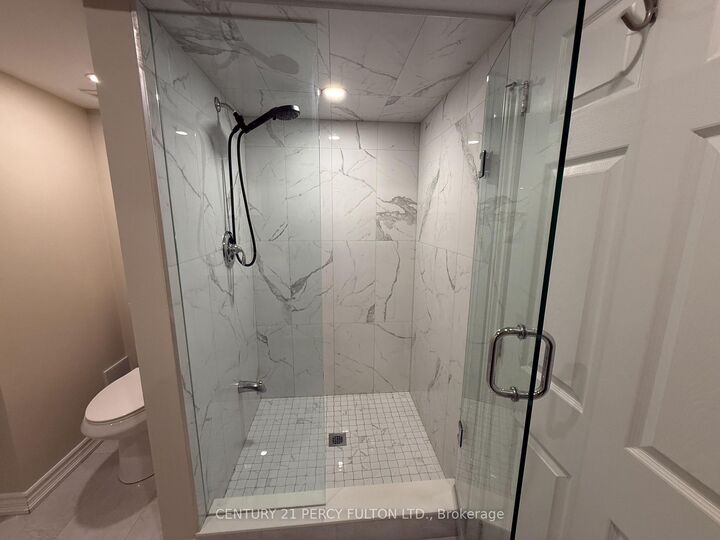 Property Photo:  7 Redmond Drive  ON L1S 5R7 