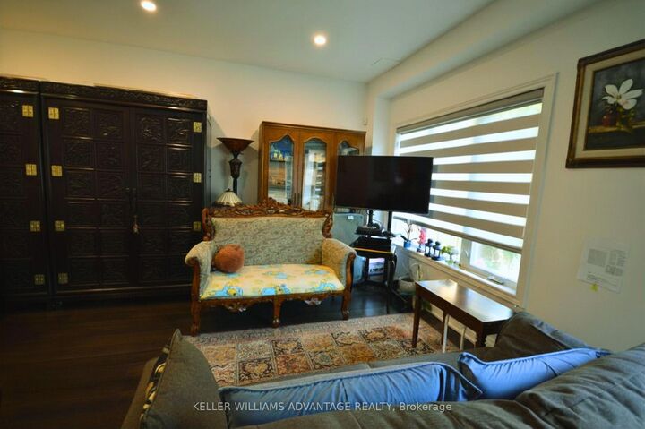 Property Photo: 190 Harding Boulevard 11 ON L4C 0J9