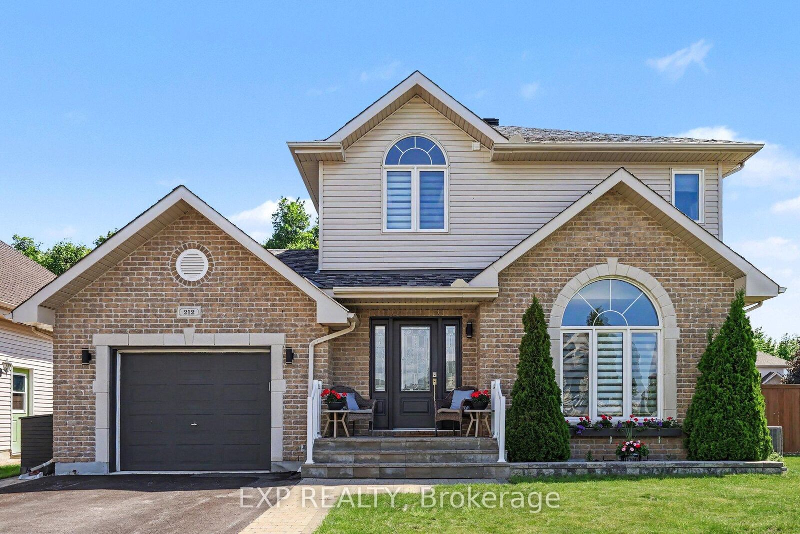 Property Photo:  212 Jasper Crescent  ON K4K 0A3 
