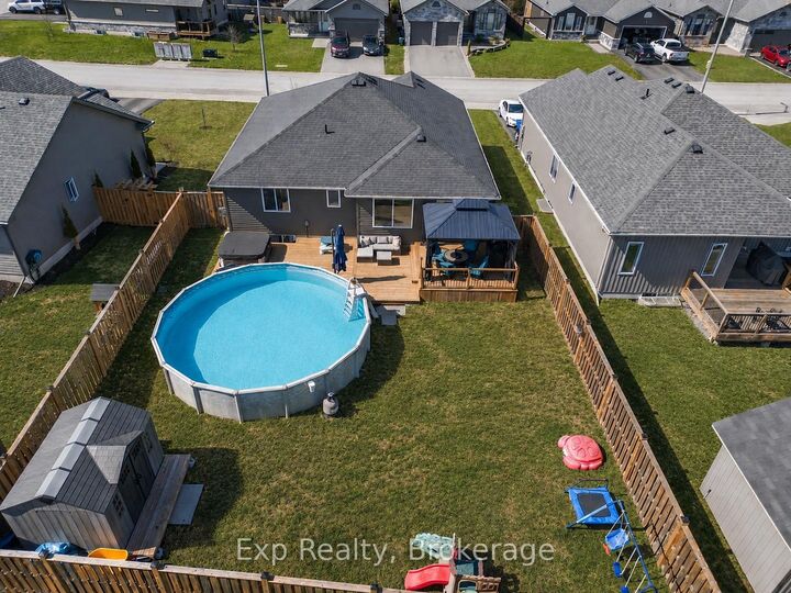 Property Photo:  47 Birchmount Street  ON K8V 0C6 