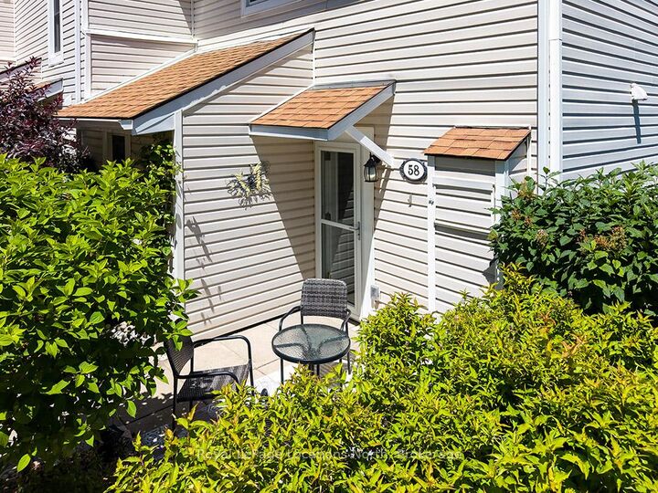 Property Photo:  127 Alfred Street W 58  ON N0H 2P0 