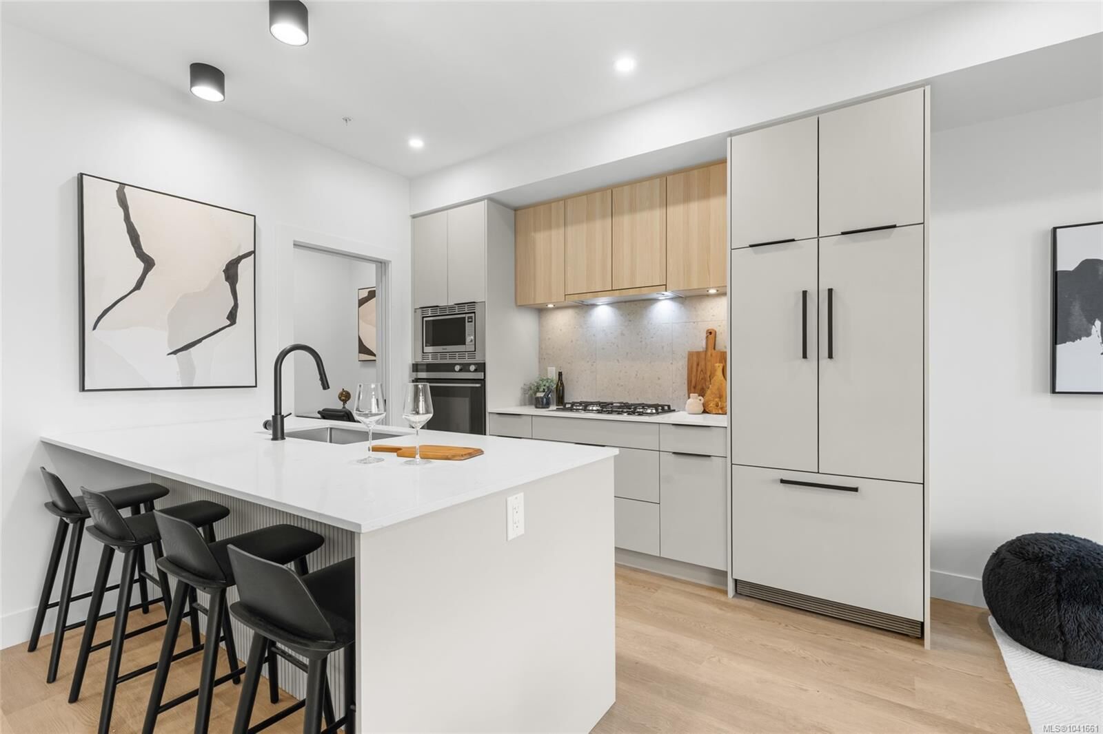 Property Photo: 2341 Bear Mountain Pkwy #305 BC V9B 6V1