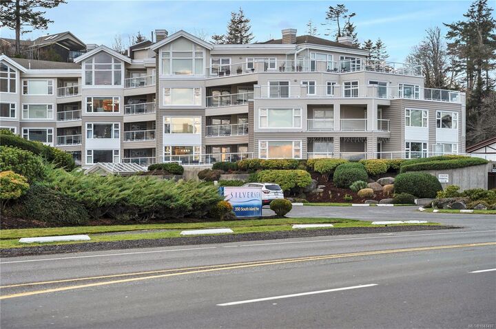 350 Island Hwy S #107 — photo 1