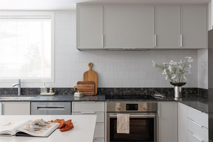 1520 Louise Pl #6 — photo 1
