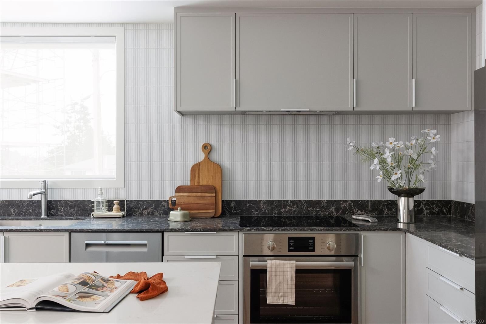 Property Photo: 1520 Louise Pl #6 BC V8P 2T8