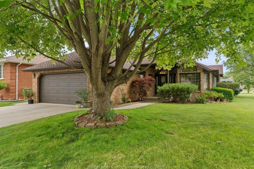 Property Photo: 44 Worchester ON N8H 5C1